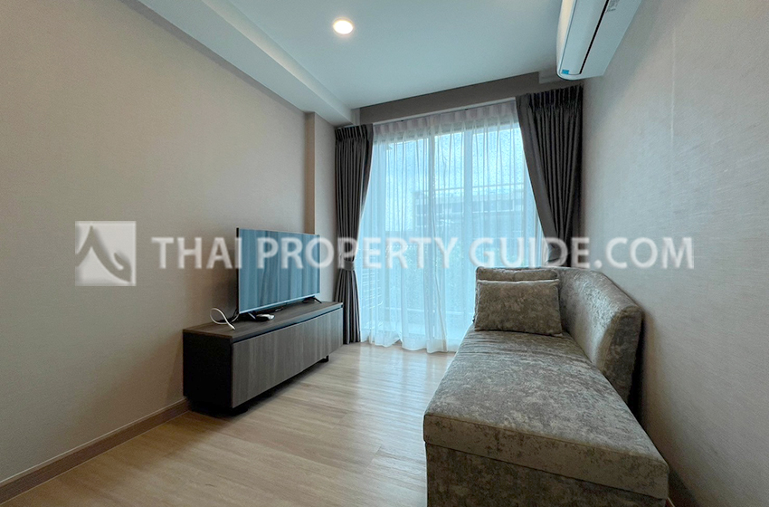Apartment in New Petchburi 